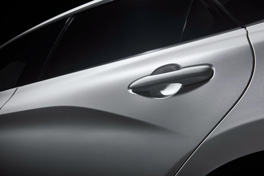 Детали экстерьера Toyota Avalon Touring 2018 года  (фото 6 из 41)